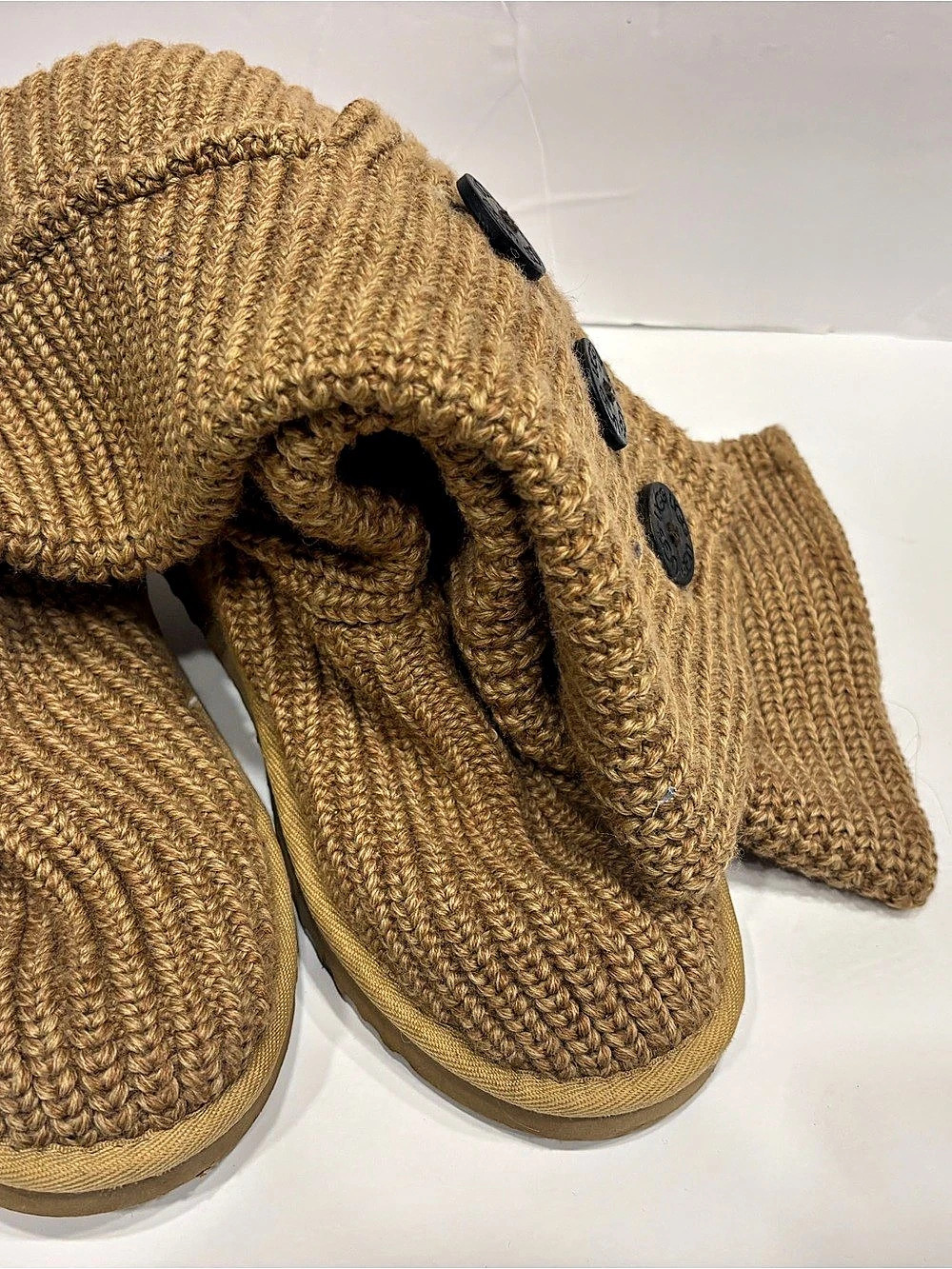 UGG Classic Cardy Knit Boots in Tan Brown Women's size 8 - Picture 4 of 9